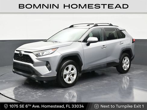 Used 2020 Toyota RAV4 XLE FWD image 1
