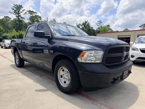 Used 2018 RAM 1500 Tradesman w/ Popular Equipment Group AWD/4WD image 4
