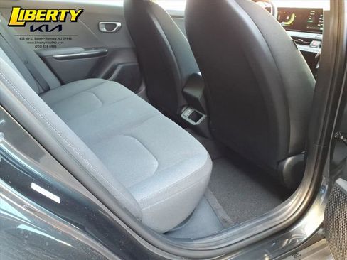 Certified 2025 Kia K4 LX image 9