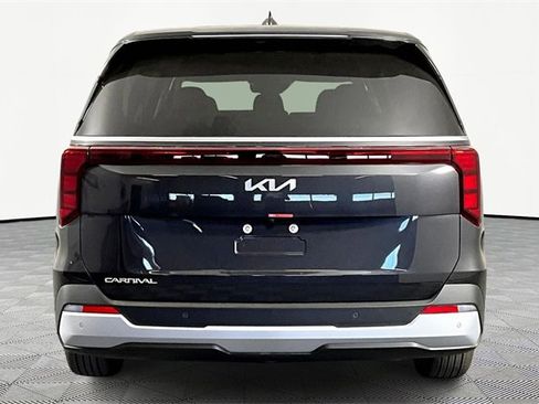 New 2026 Kia Carnival image 5