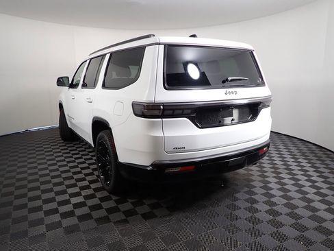 New 2026 Jeep Grand Wagoneer Limited AWD/4WD image 15