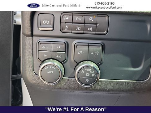 Used 2025 Chevrolet Tahoe Premier AWD/4WD image 19