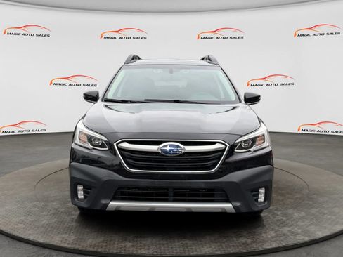 Used 2022 Subaru Outback Limited XT image 3
