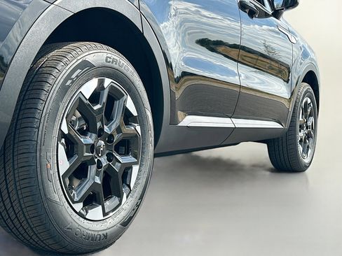 New 2026 Kia Sorento S image 13