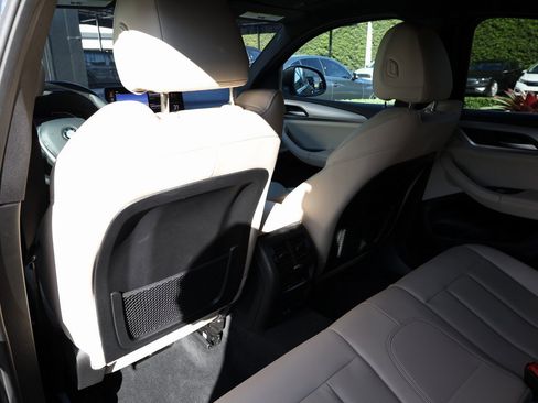 Used 2025 BMW X4 xDrive30i image 19