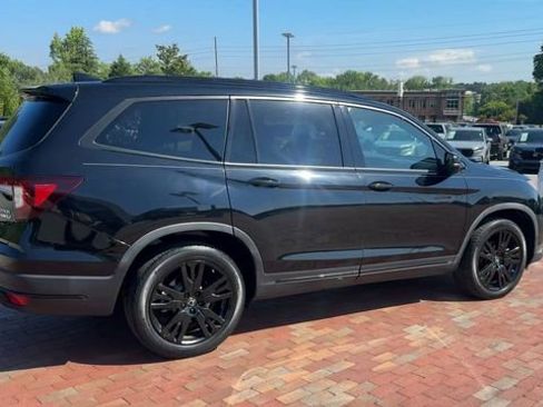 Used 2022 Honda Pilot Black Edition image 3