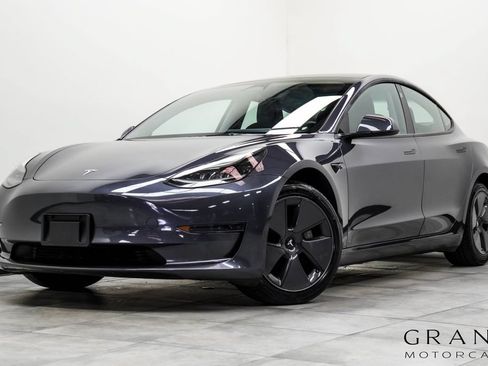 Used 2023 Tesla Model 3 Standard Range RWD image 1