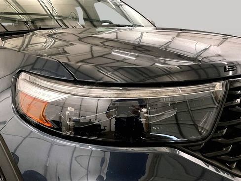 Certified 2022 Ford Explorer ST-Line AWD/4WD image 28