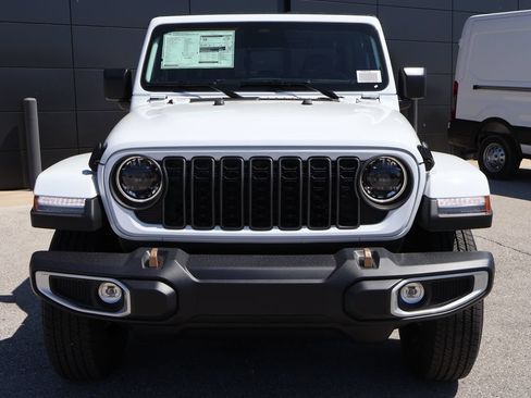 New 2026 Jeep Gladiator Sport AWD/4WD image 7