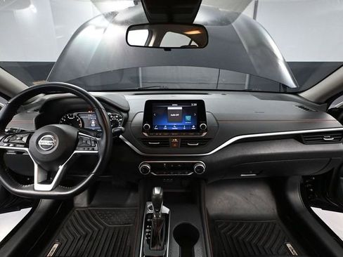 Used 2021 Nissan Altima 2.5 SR image 24