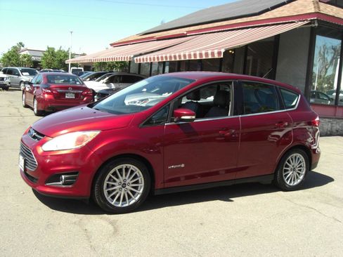 Used 2015 Ford C-MAX SEL image 3