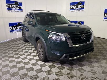 Used 2023 Nissan Pathfinder SL w/ SL Premium Package