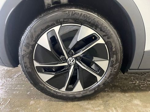 Certified 2022 Volkswagen ID.4 Pro S image 28