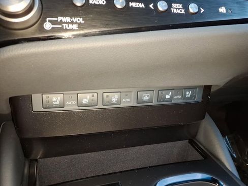 New 2025 Lexus ES 350 w/ Premium Package image 15