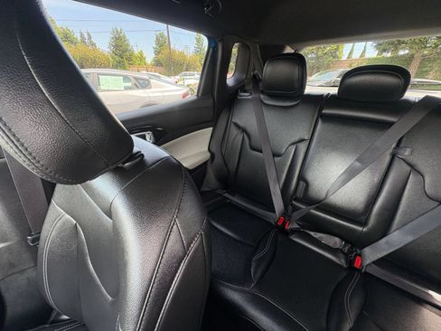 Used 2025 Jeep Compass Limited AWD/4WD image 35