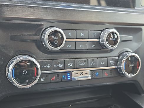 Used 2024 Ford F250 Lariat w/ Lariat Ultimate Package image 19