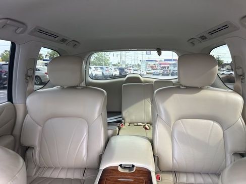 Used 2017 INFINITI QX80 4WD w/ Deluxe Technology Package image 26