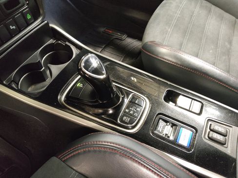 Used 2021 Mitsubishi Outlander LE image 26