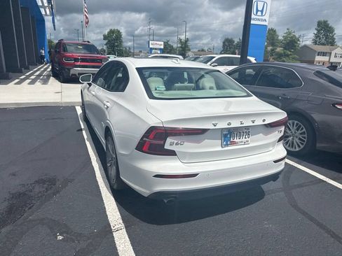 Used 2019 Volvo S60 T5 Momentum w/ Premium Package FWD image 8