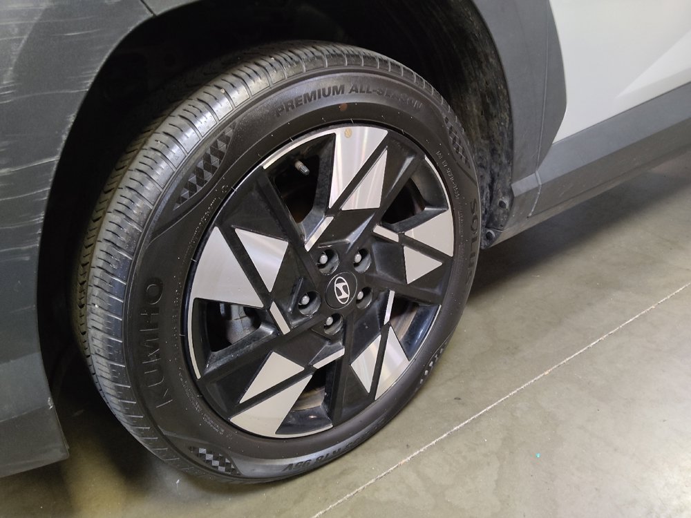 Used 2025 Hyundai Kona SEL FWD image 31