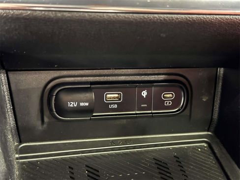Used 2023 Kia Sportage SX image 25