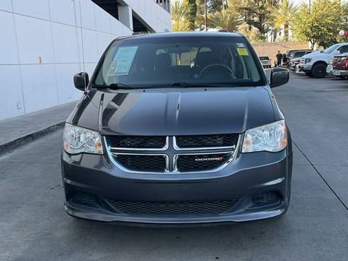 Used 2016 Dodge Grand Caravan SXT w/ Rear Park Assist Package FWD image 2