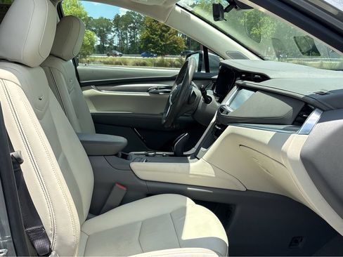 Used 2021 Cadillac XT5 Premium Luxury FWD image 22