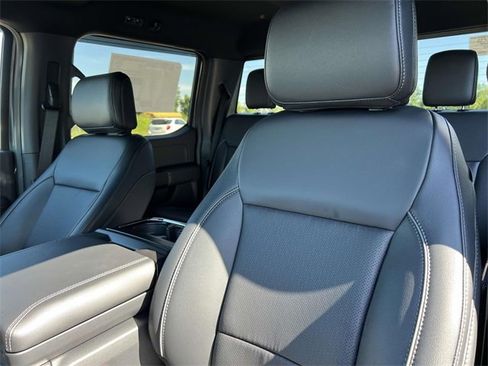 New 2025 Ford F150 Lariat w/ Equipment Group 502A High image 24