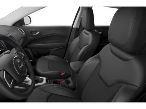 Used 2019 Jeep Compass Latitude w/ Popular Equipment Group AWD/4WD image 9