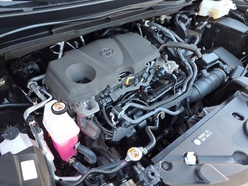 Used 2023 Toyota Sienna XLE image 29