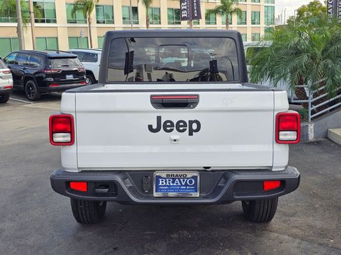 New 2026 Jeep Gladiator Sport image 6