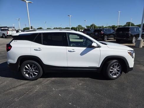 Used 2024 GMC Terrain SLT w/ Tech Package AWD/4WD image 25
