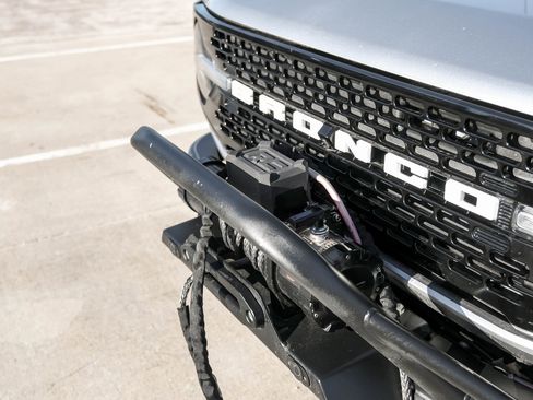 Used 2022 Ford Bronco Wildtrak image 45