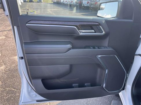 Used 2024 GMC Sierra 1500 Elevation image 15