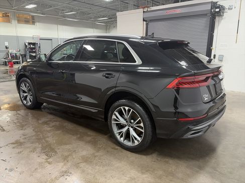 Used 2023 Audi Q8 Premium Plus AWD/4WD image 5
