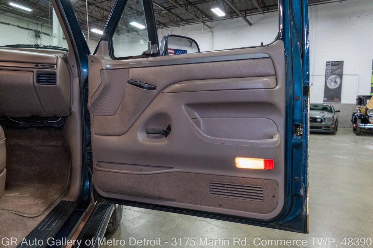 Used 1994 Ford Bronco Eddie Bauer AWD/4WD image 37