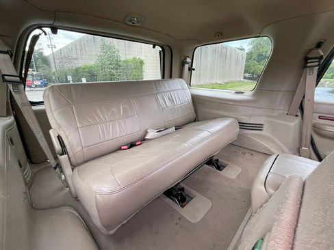 Used 2001 Lincoln Navigator 4WD image 25