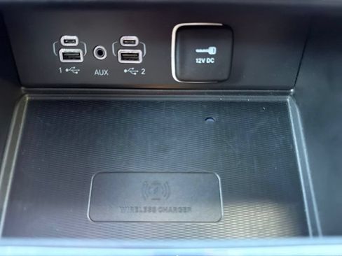 Used 2023 Jeep Grand Cherokee L Limited AWD/4WD image 35