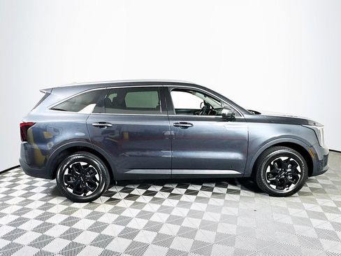 Used 2025 Kia Sorento S AWD/4WD image 8