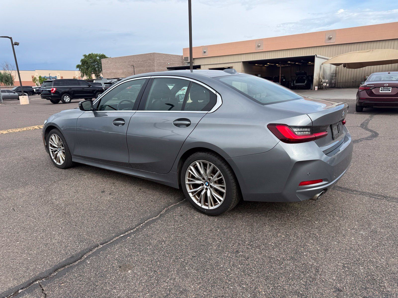 Used 2024 BMW 330i Sedan RWD image 6