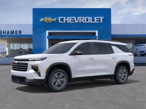 New 2026 Chevrolet Traverse LT image 2