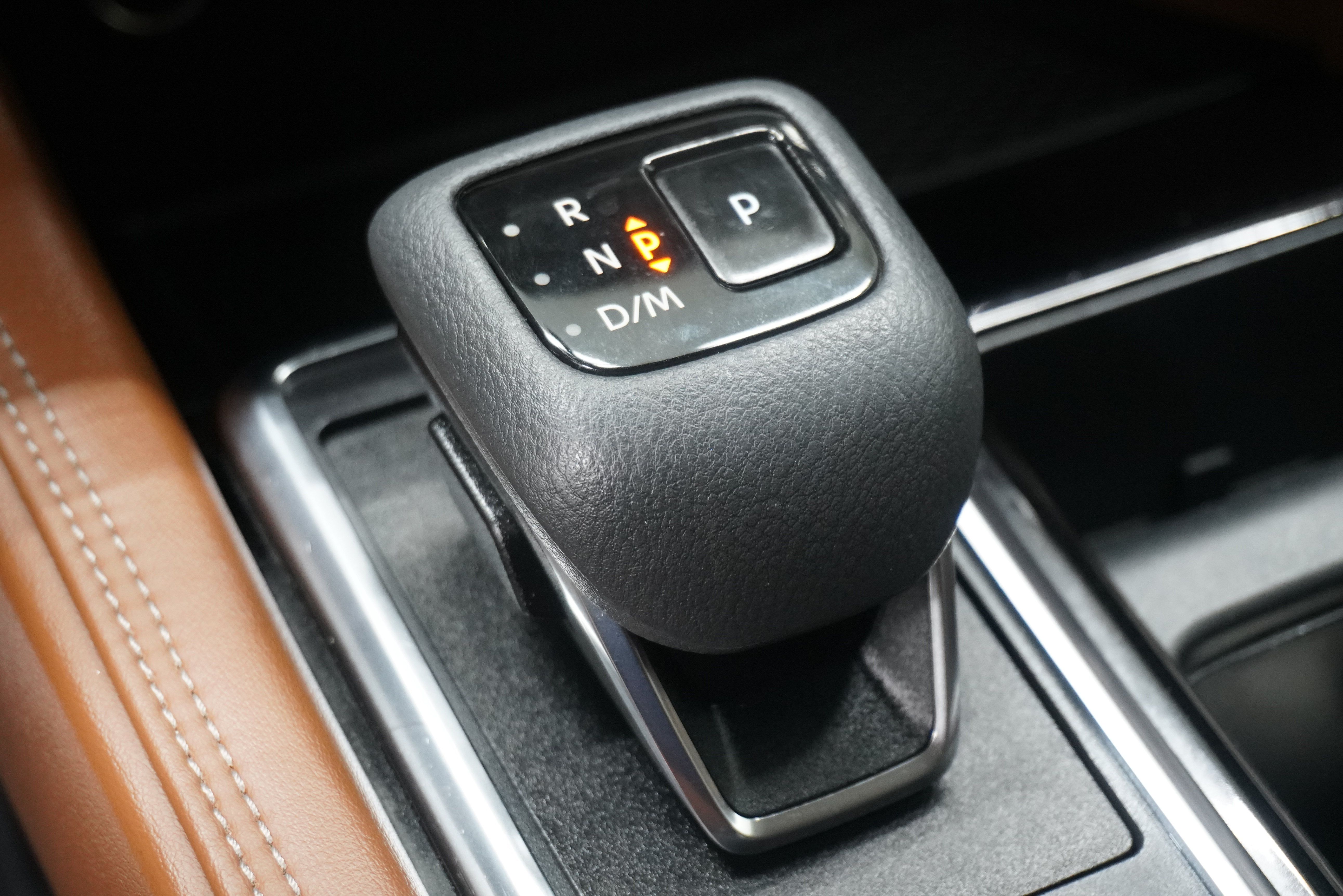 Used 2023 Nissan Pathfinder Platinum FWD image 27