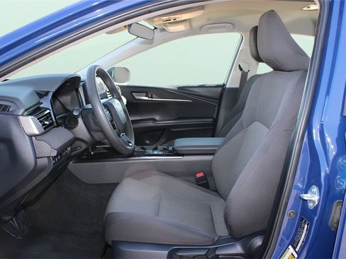 Used 2025 Toyota Camry LE image 15