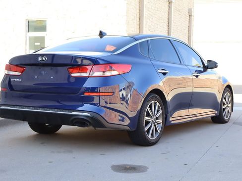 Used 2019 Kia Optima LX w/ LX Premium Package FWD image 3