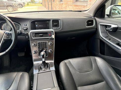 Used 2016 Volvo V60 T5 Premier image 34