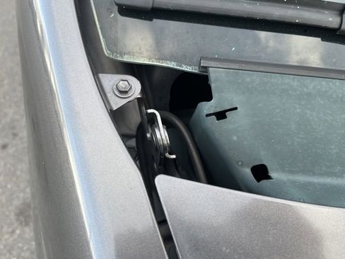 Used 2015 Toyota Sienna L image 4