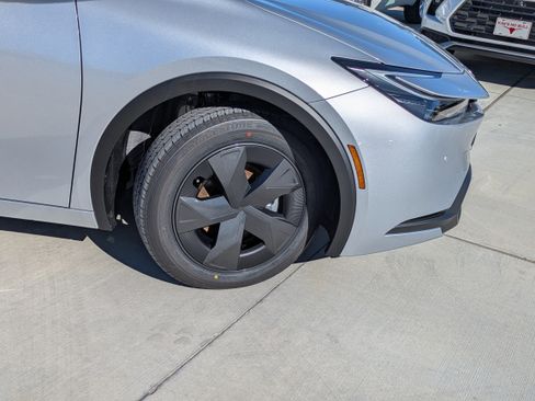 New 2026 Toyota Prius LE image 9