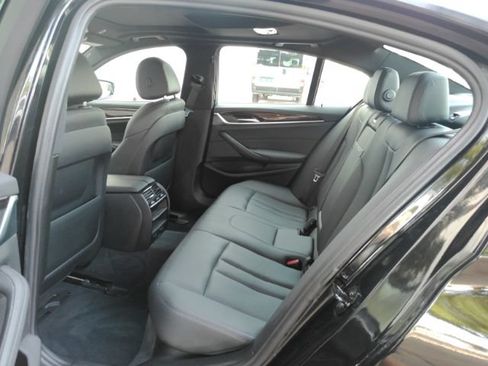 Used 2019 BMW 530i w/ Convenience Package RWD image 19