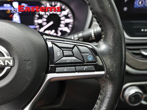 Used 2023 Nissan Altima 2.5 SV w/ SV Premium Package AWD/4WD image 16