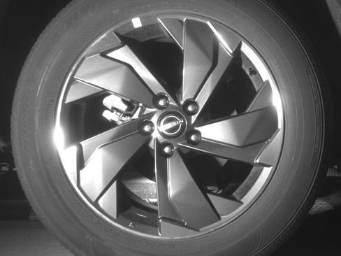Used 2025 Nissan Rogue SV FWD image 15